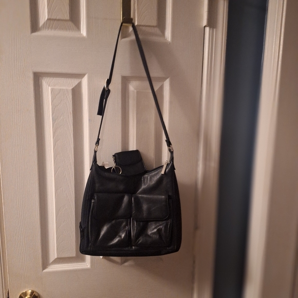 Black Leather Shoulder Bag - Picture 1 of 13